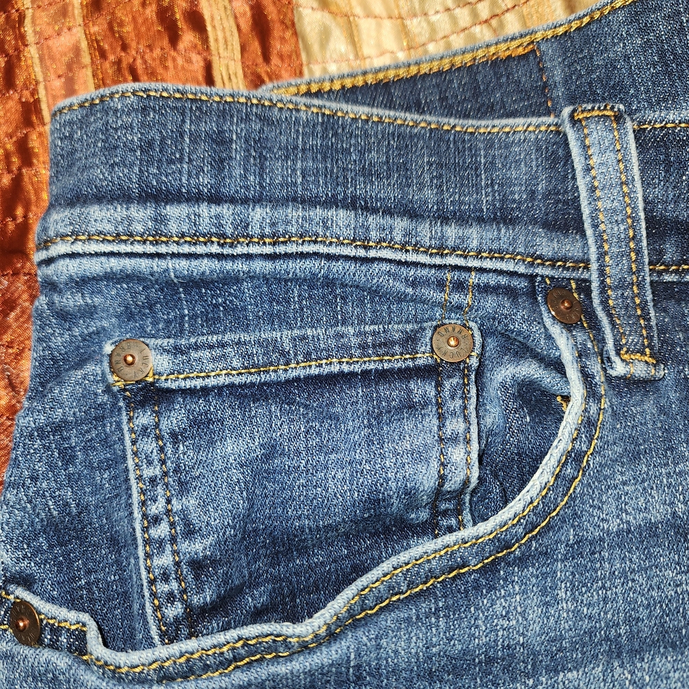 Lucky Brand Men's Classic Blue Denim 221 Straight Leg Jeans. Size 36/32. - Picture 3 of 8